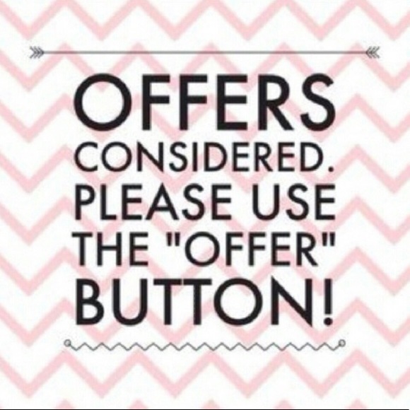 🔥MOVING SALE🔥 VS PINK Wheelie Luggage Suitcase - Picture 5 of 5